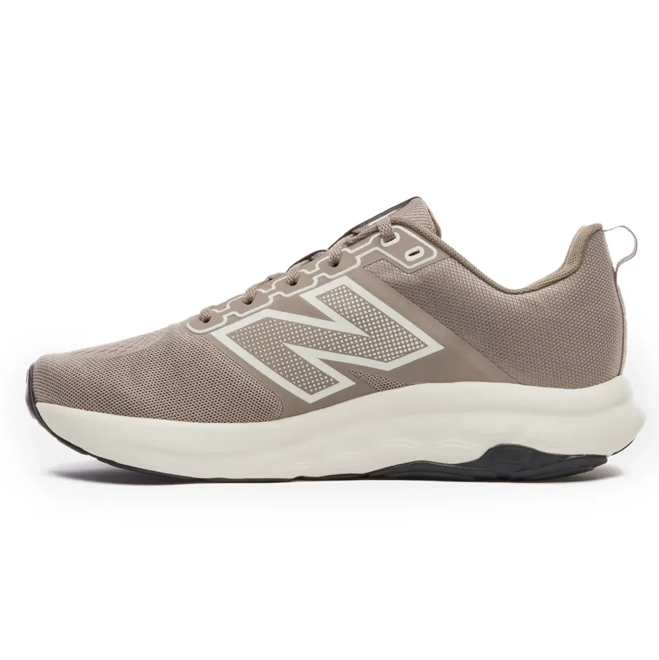 Tênis masculino New Balance 460 V4 marrom claro com detalhes bege, vista lateral esquerda mostrando logo 'N' branco com contorno cinza
